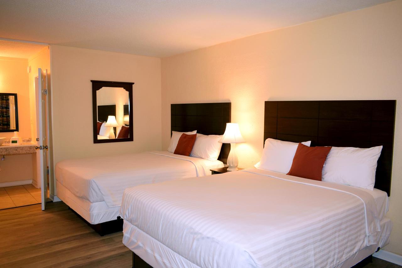 Red Carpet Motel 2*